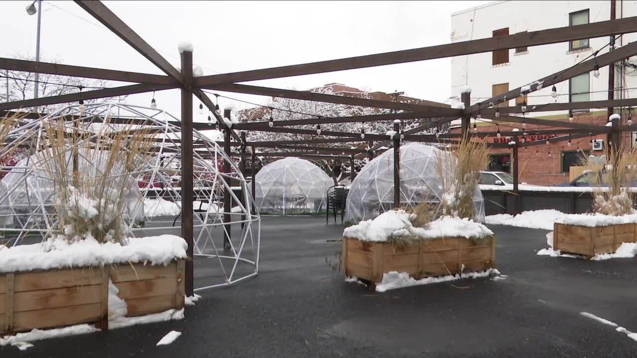 Dining Domes Top Hat