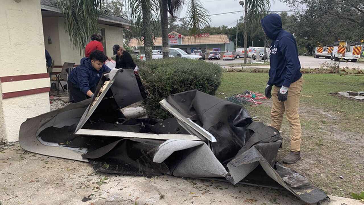 EF-1-tornado-hits-North-Lakeland-neighborhood-2.jpg