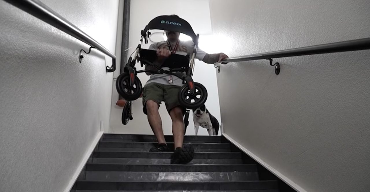 Carlos Soto down the stairs