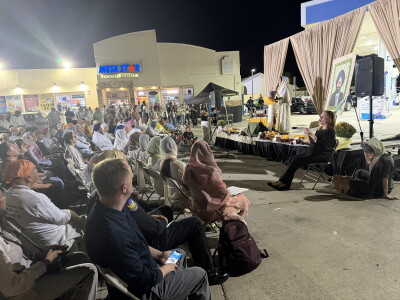 Loved ones, Sikh community gathers at Mesa convenience store for memorial service for Balbir Singh Sodhi 
