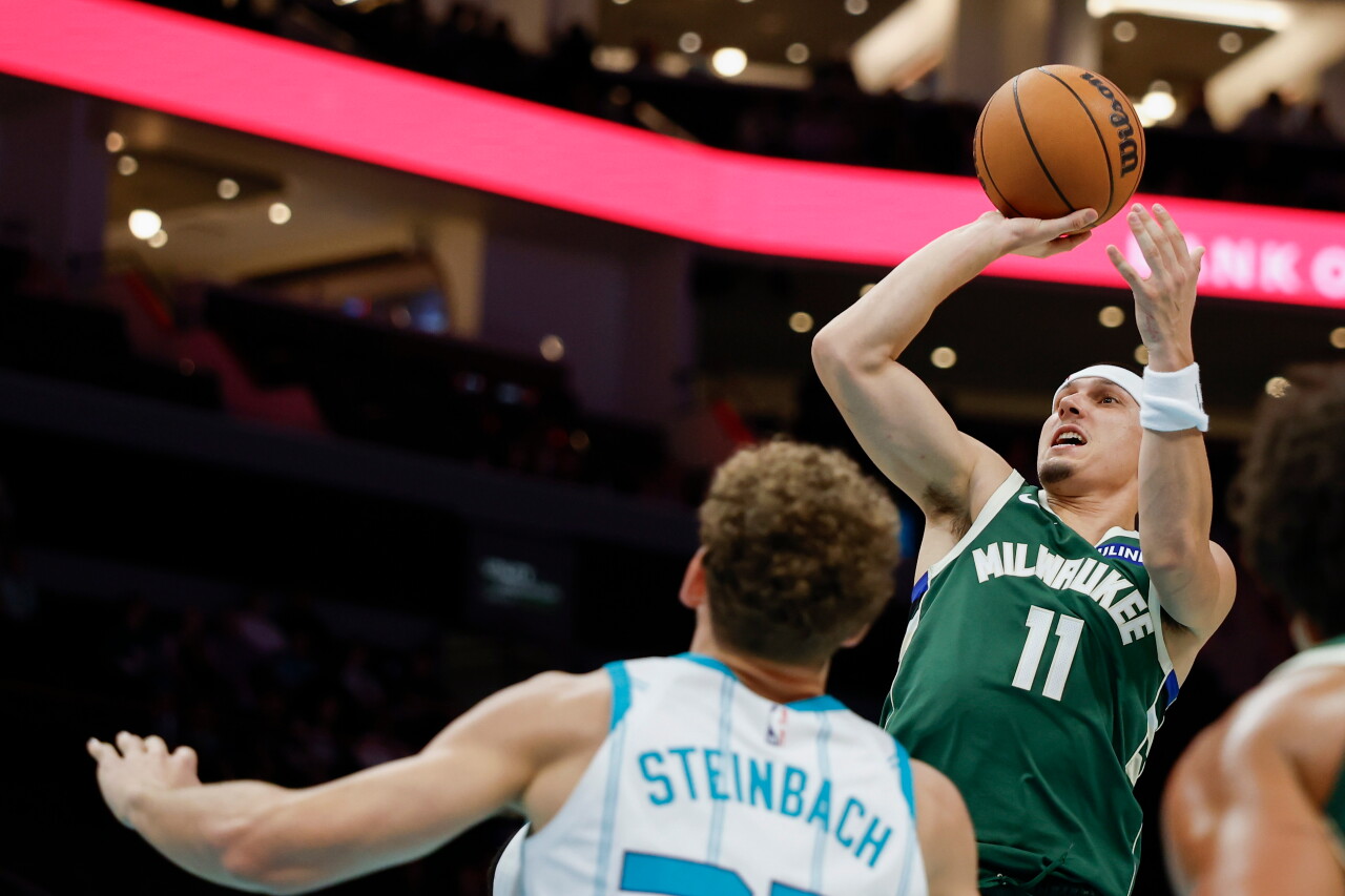 Bucks Hornets Basketball