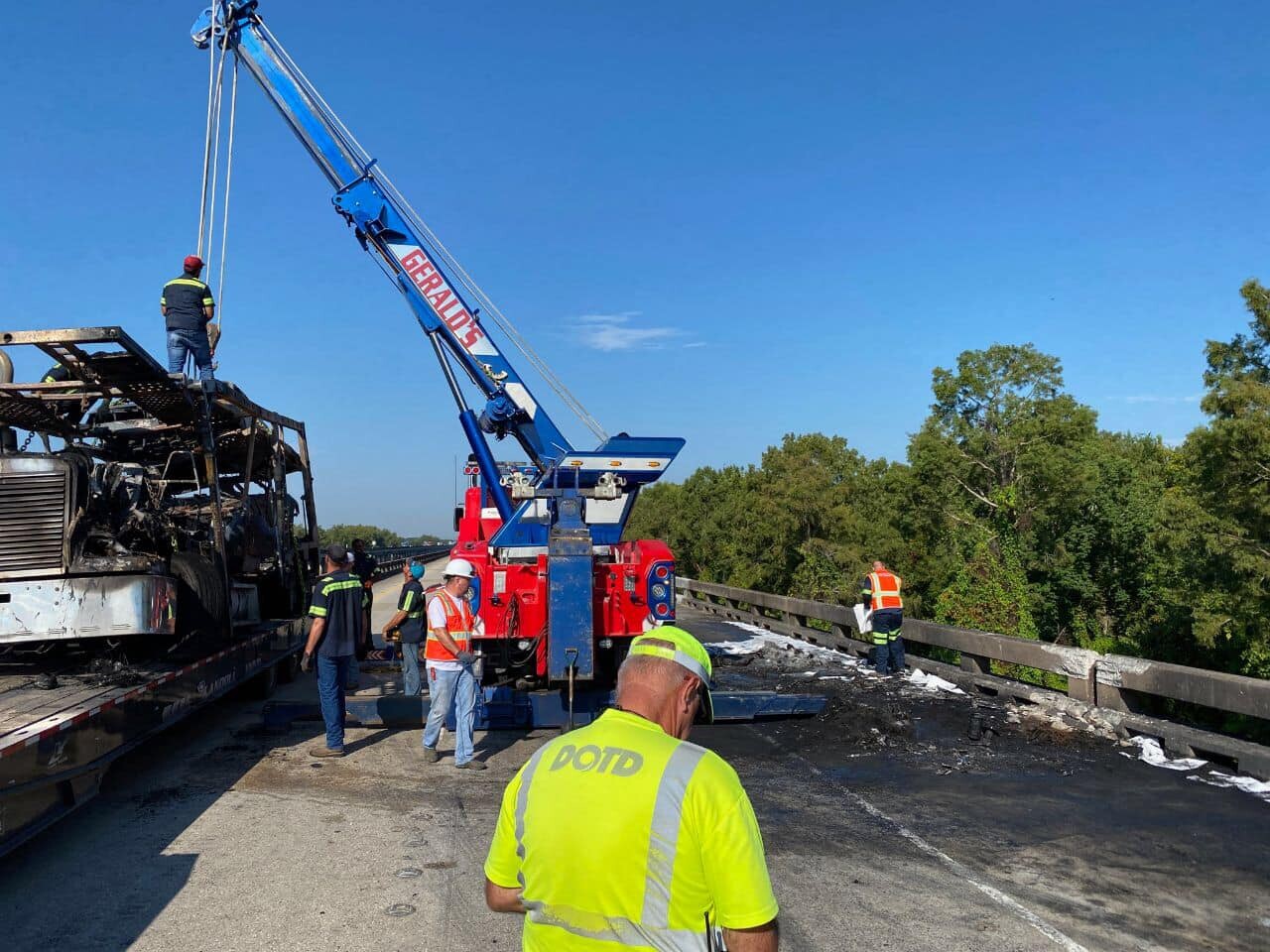 burned 18-wheeler on flatbed 8-21.jpg