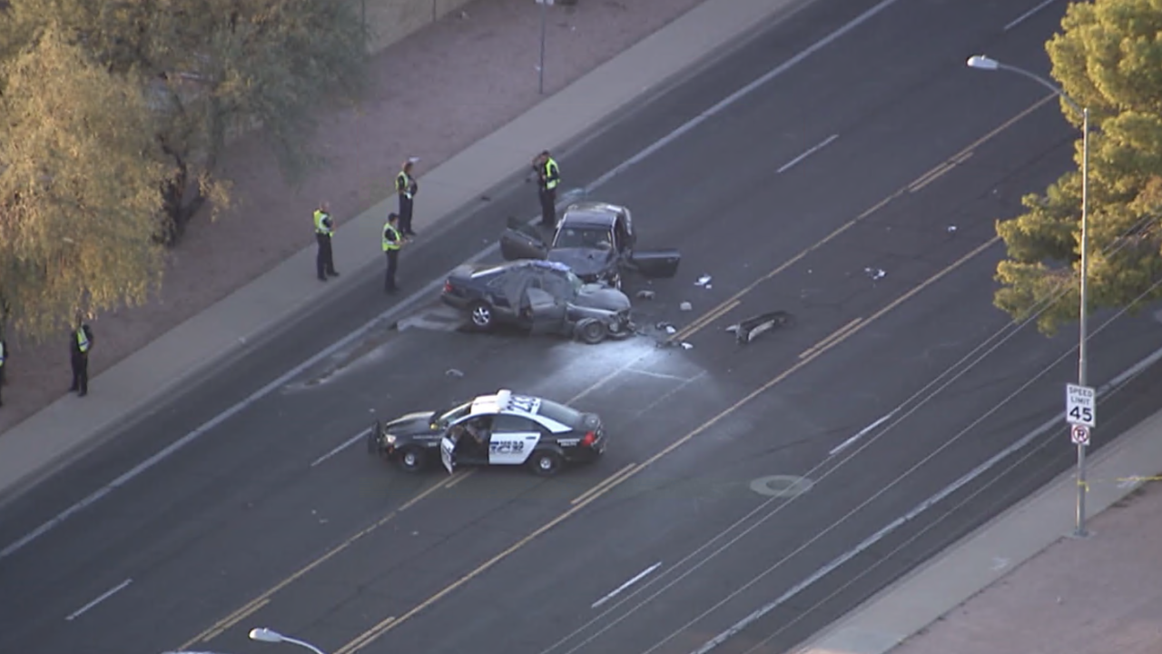 four car crash in Mesa near Val Vista and Broadway