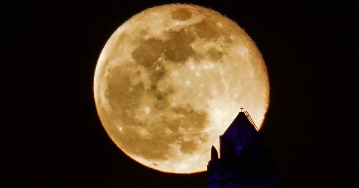 Rare Halloween full moon to rise over All Hallows� Eve