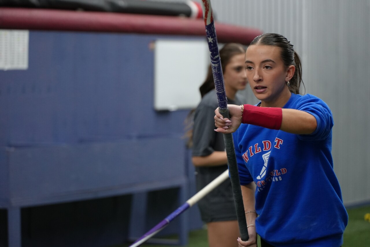 Gregory-Portland senior pole vaulter Tristen Grimes