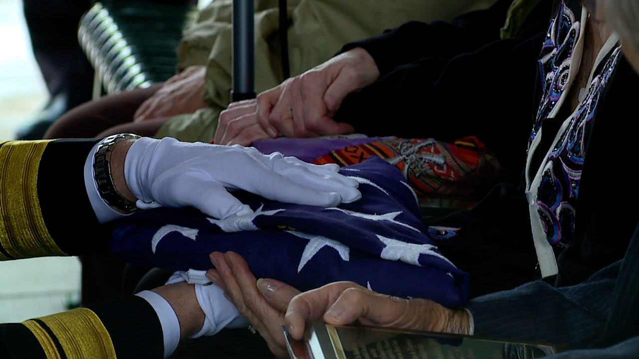 pearl harbor vet flag.png