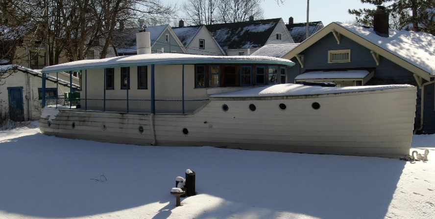 Milwaukee Boat House