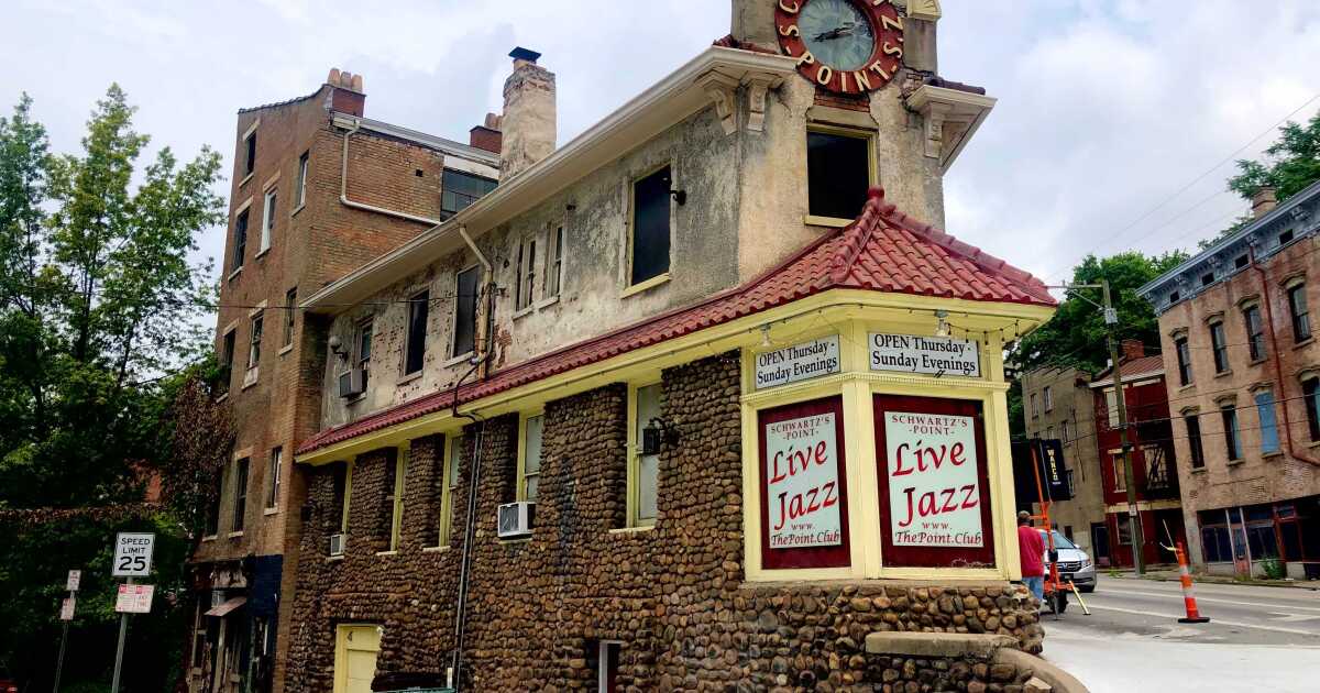 Schwartz's Point Jazz Club reopens after COVID hiatus