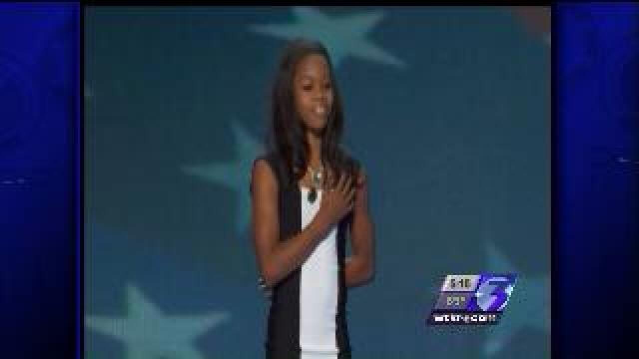 Gabby Douglas leads Pledge of Allegiance at DNC
