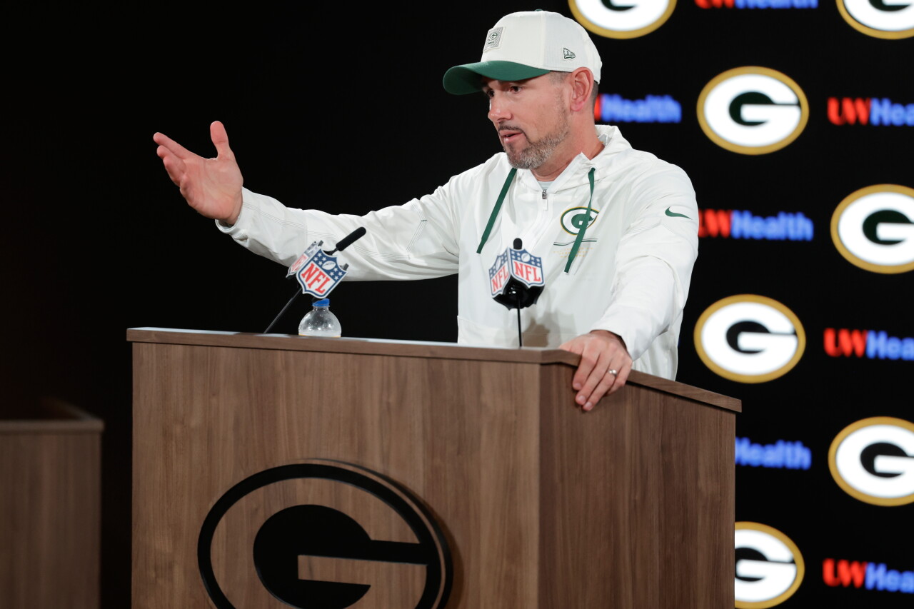Falcons Packers Football