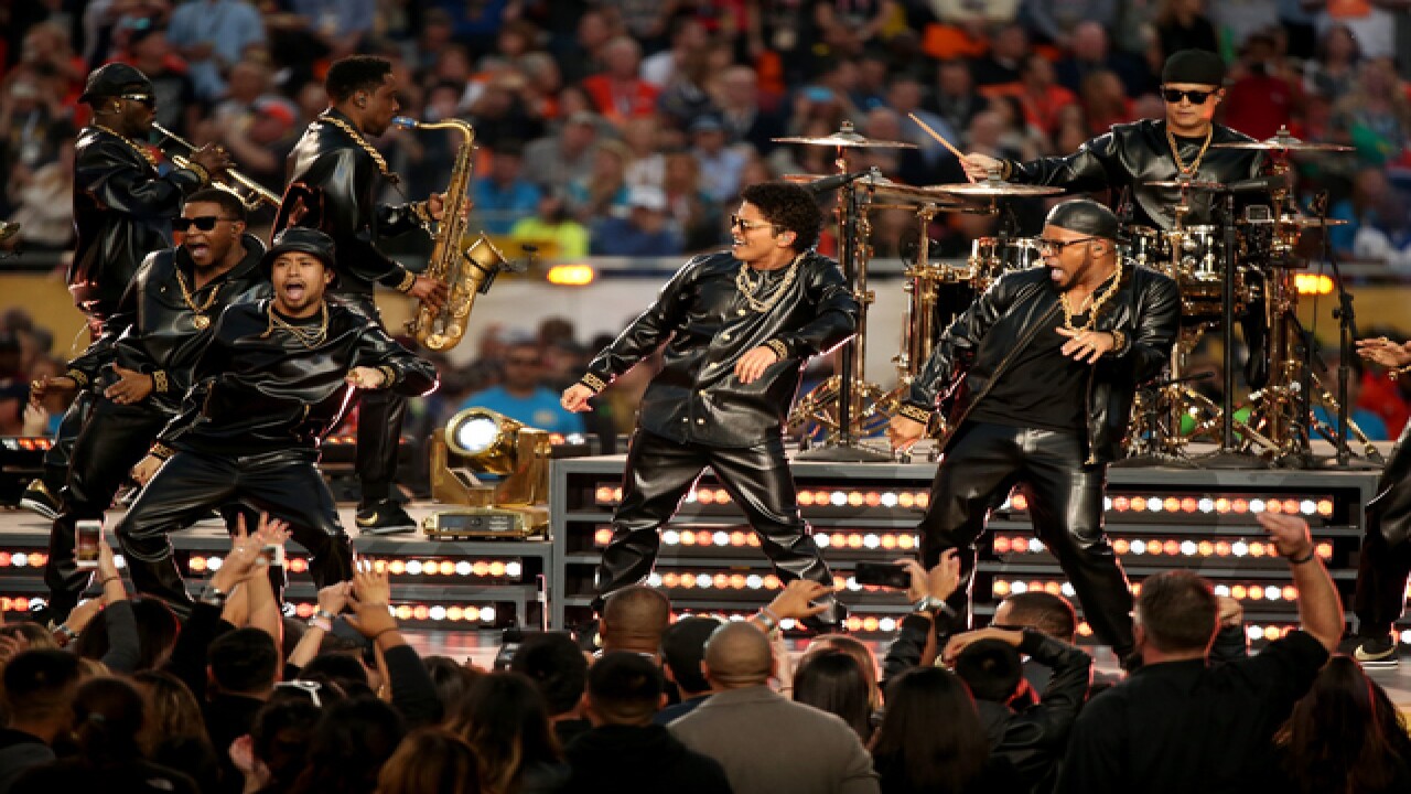 PICS: Coldplay, Beyonc and Bruno at halftime