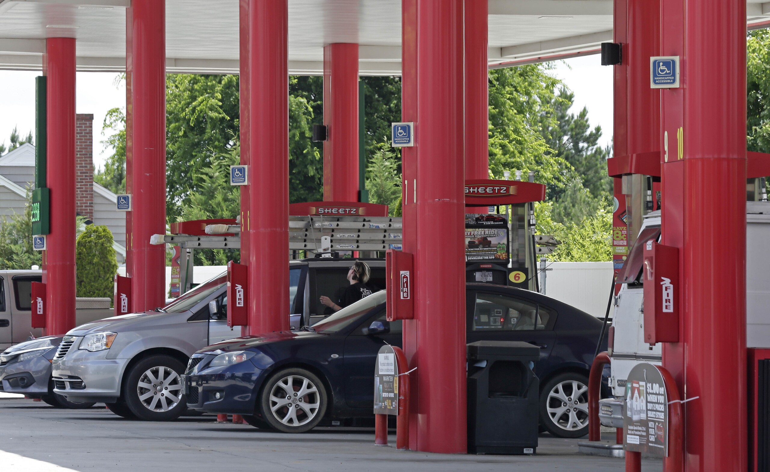 Sheetz gas stations offer diesel discounts amid spike in prices