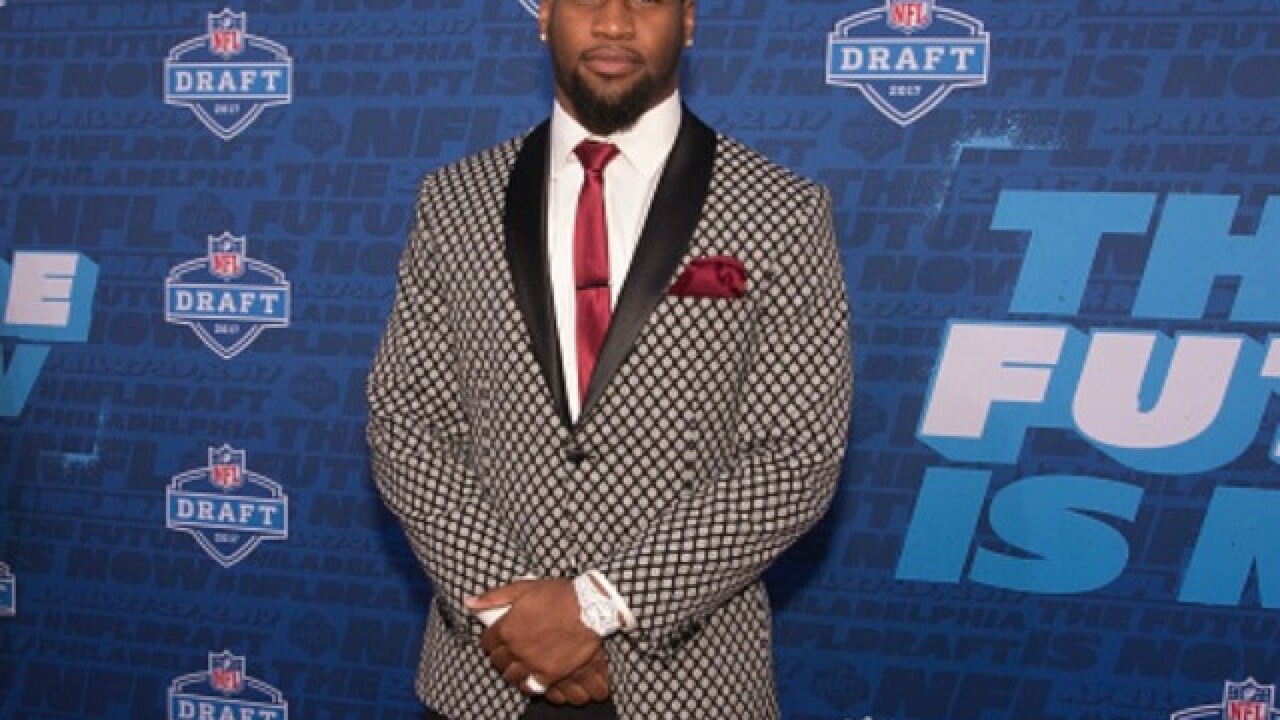 Cardinals select linebacker Haason Reddick with 1st pick in 2017 NFL Draft