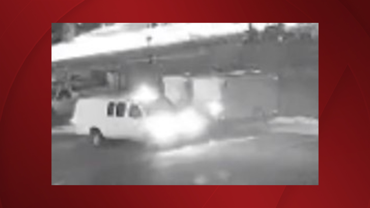 suspect vehicle_aurora boy scout trailer stolen.jpg