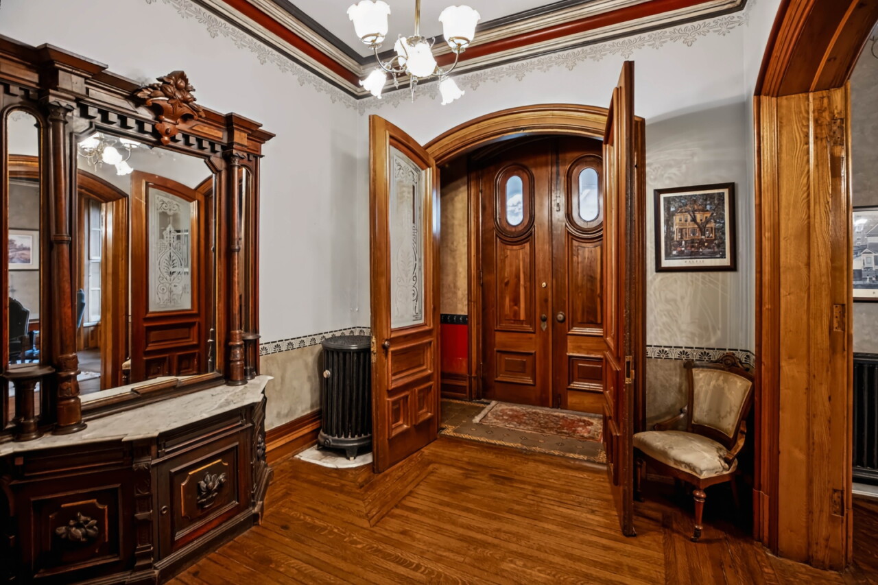 Hudson-Evans House 79 Alfred - 04.jpg