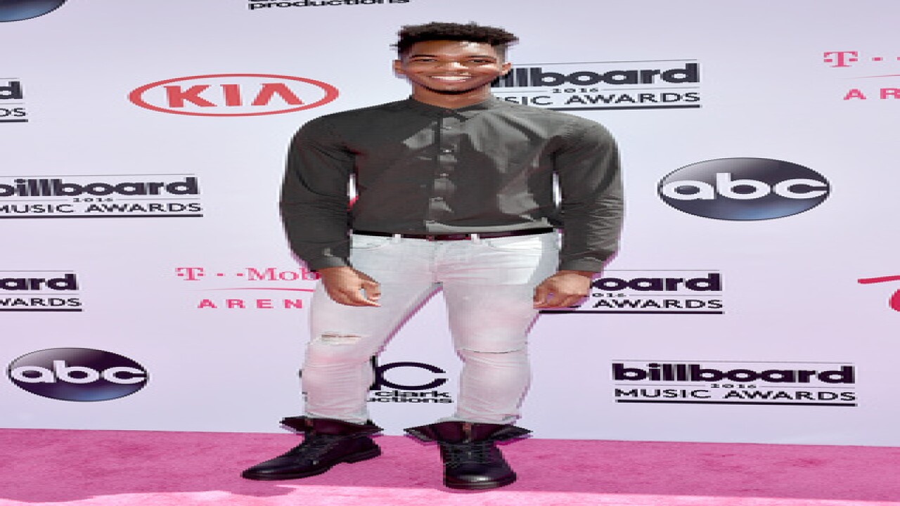 See best, worst looks from BBMA magenta carpet