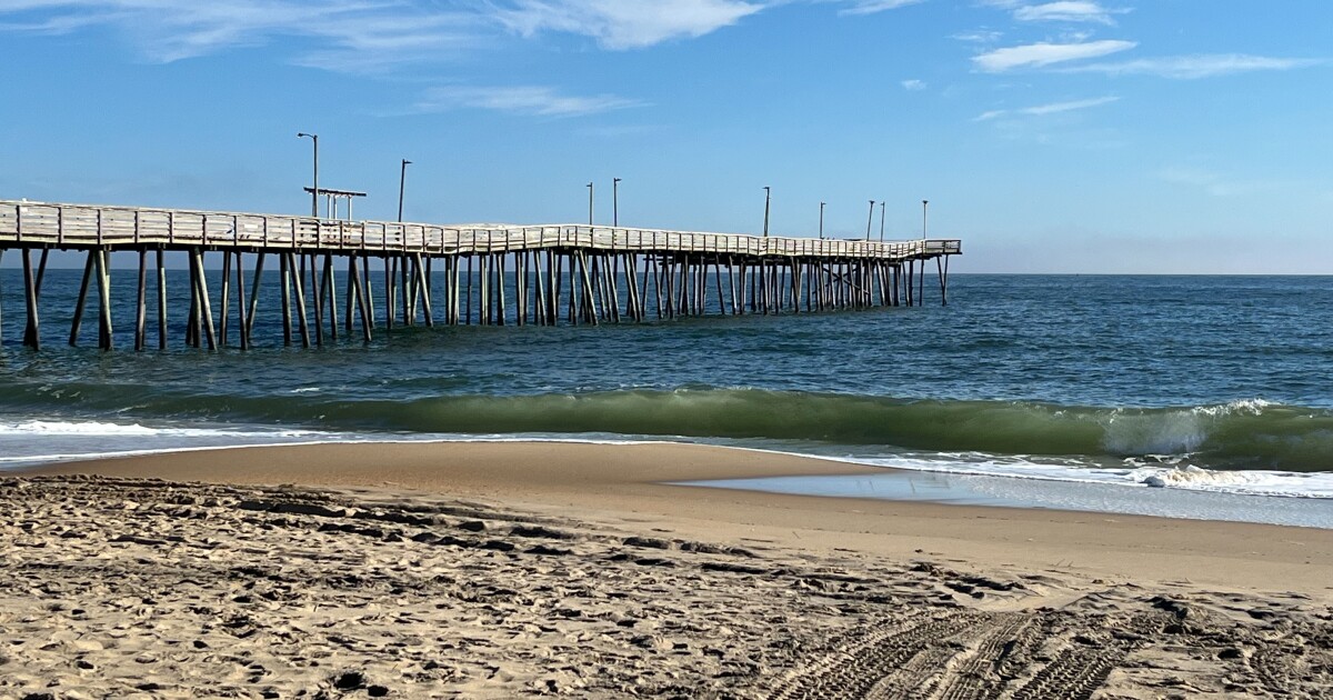 Two days later, car that drove off VB pier still in the ocean