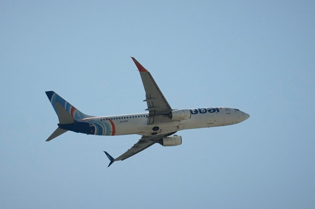 Mideast Emergency Landing