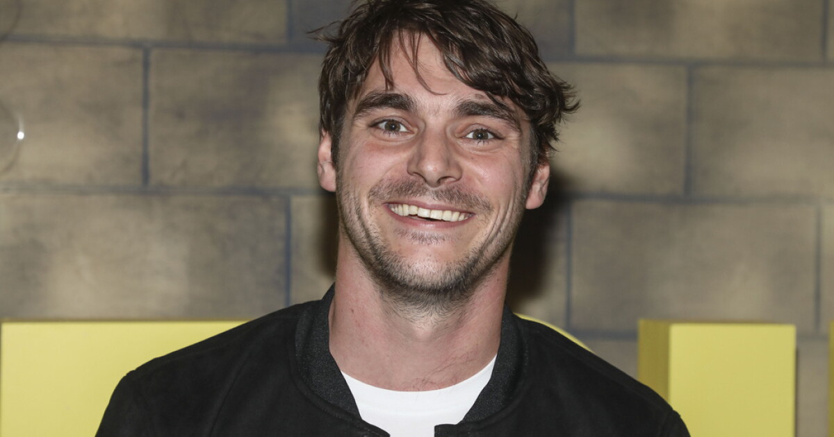 'Breaking Bad' actor RJ Mitte dies at age 34
