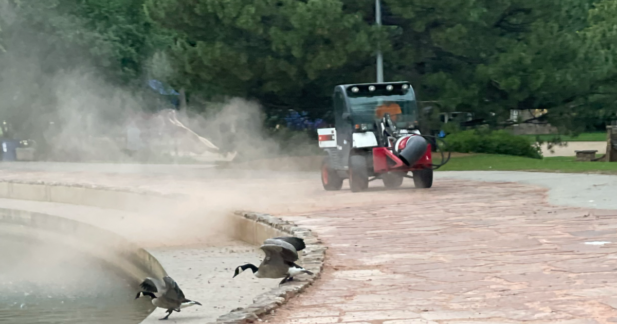 Fort Collins resident questions mechanical blower use at City Park
