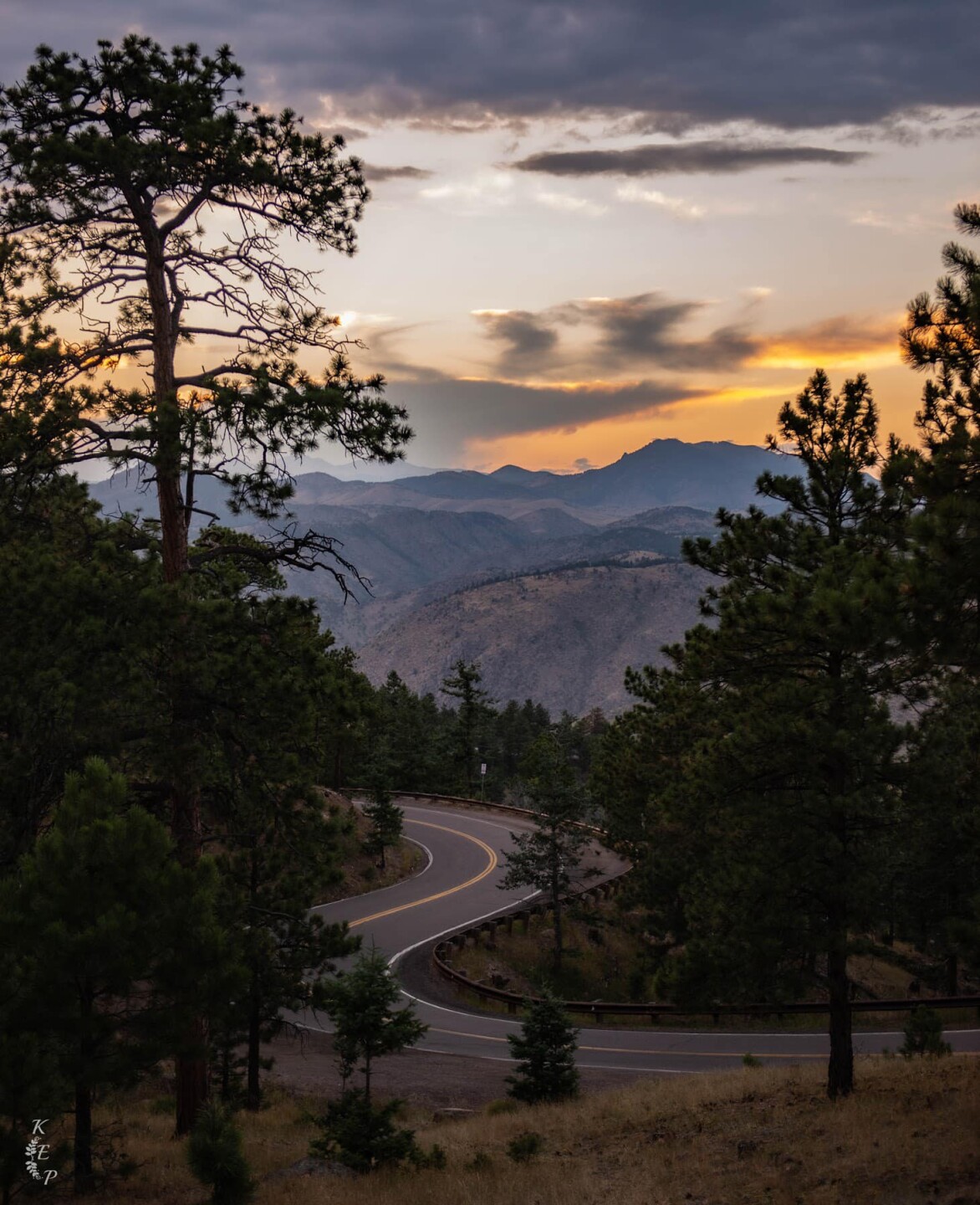 Lookout Mountain Road_Kimbo Explores Photography