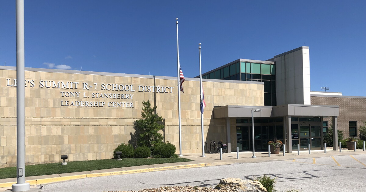 Lee's Summit School District projects $7 to $10 million budget deficit this school year