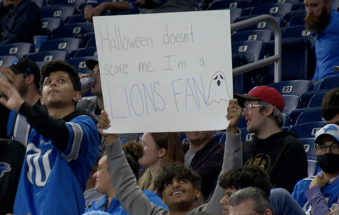 Lions drop to 0-8 on Halloween