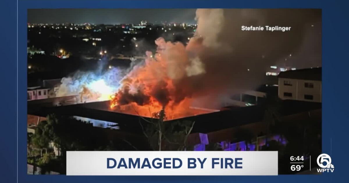 Fire Scene Boca Raton Boca Raton apartment fire shuts down traffic, authorities investigating