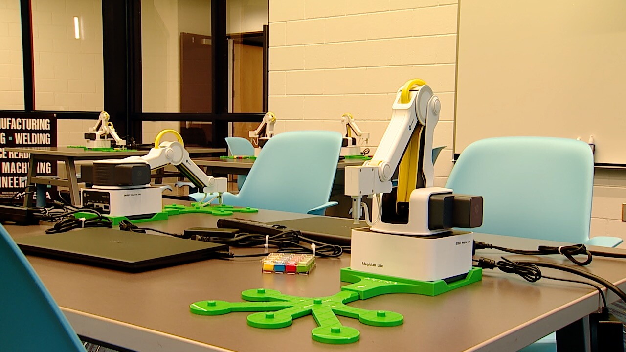 robotic arms.jpg
