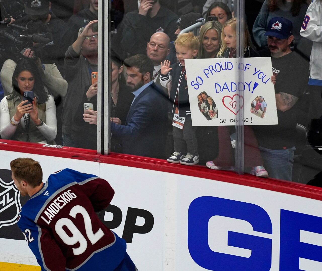 Stars Avalanche Hockey