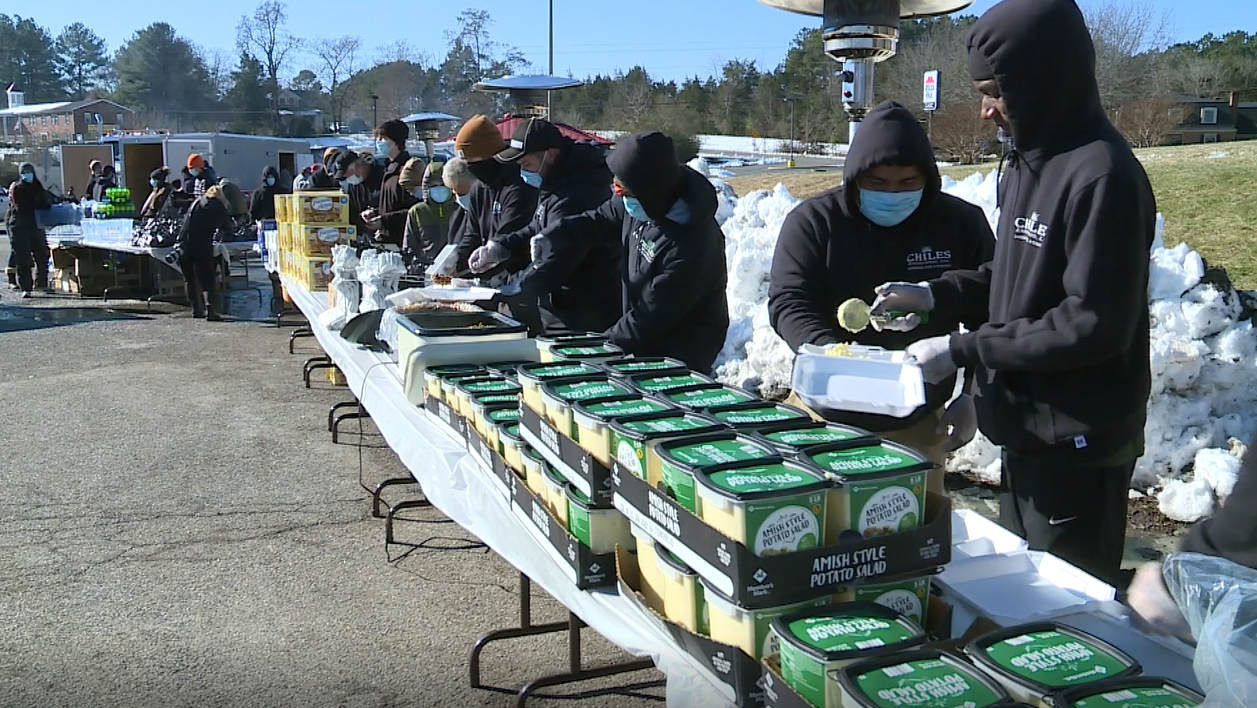 Snow Heroes Lunch 03.png