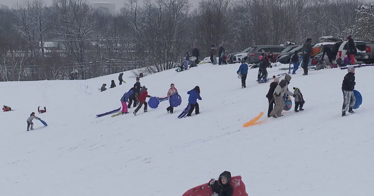 Image for The first of two snowstorms hits overnight