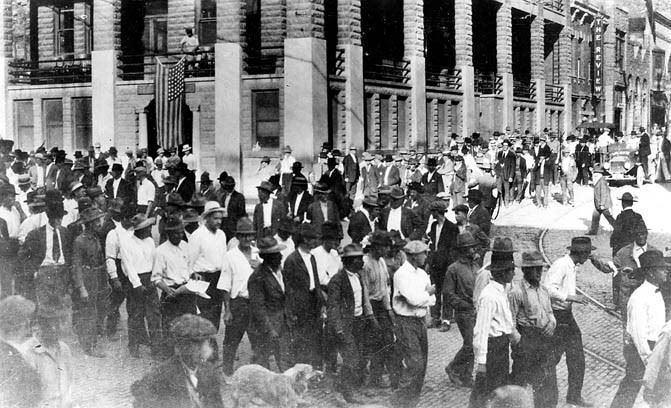 BISBEE DEPORTATIONS.jpg