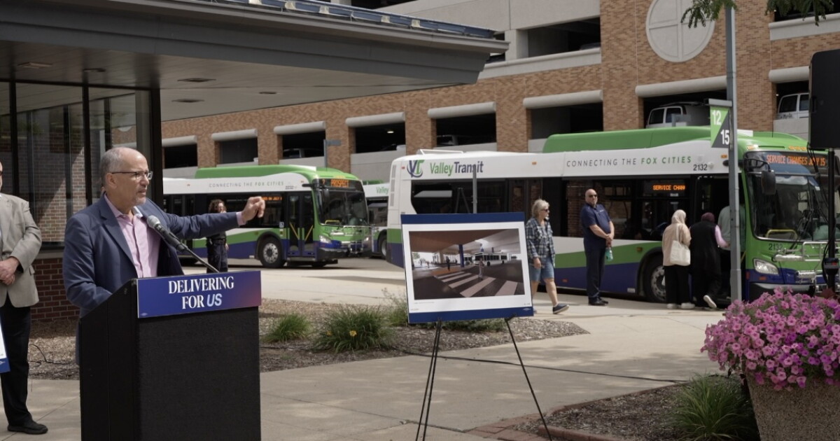 Appleton Trolley White House advisor visits Appleton for Transit Center upgrades
