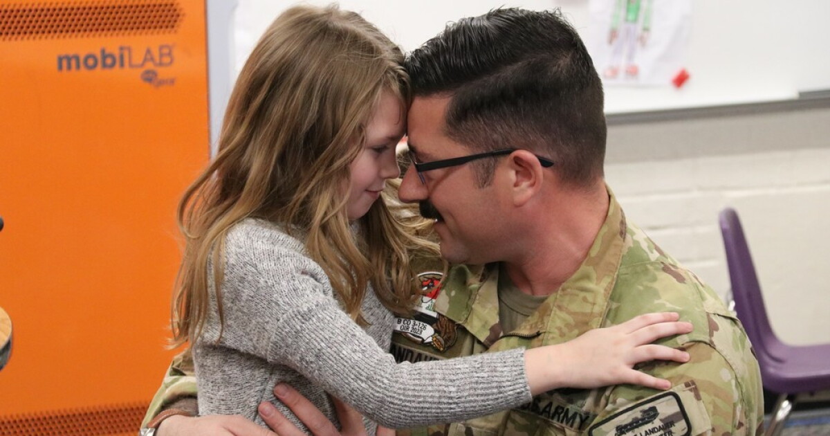 Military homecoming surprise for student in the Albion Central School District - Vimarsana News