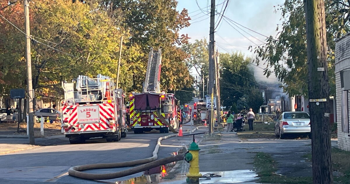 Crews battle house fire on Carlisle Avenue in Lexington