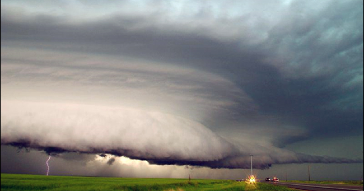 Tornado vs. straight line winds: Can they produce the same amount of ...