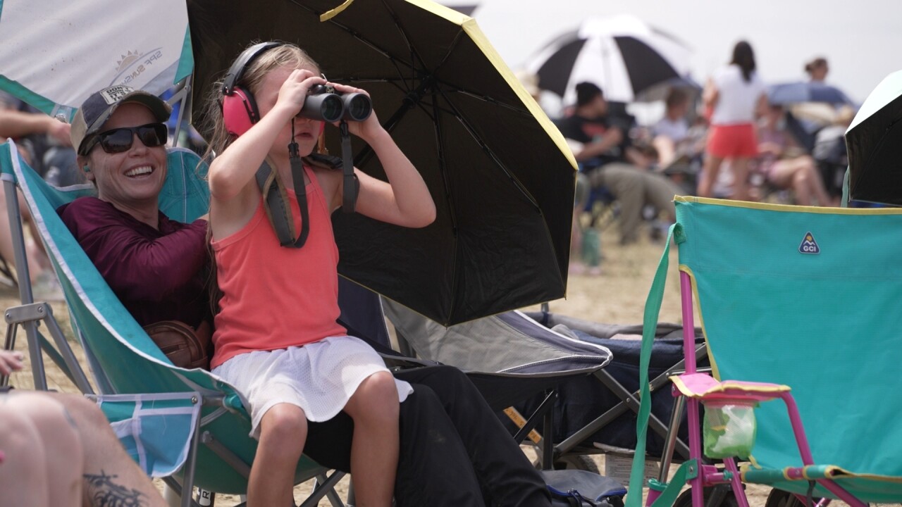 AIRSHOW31_2.1.1.jpg