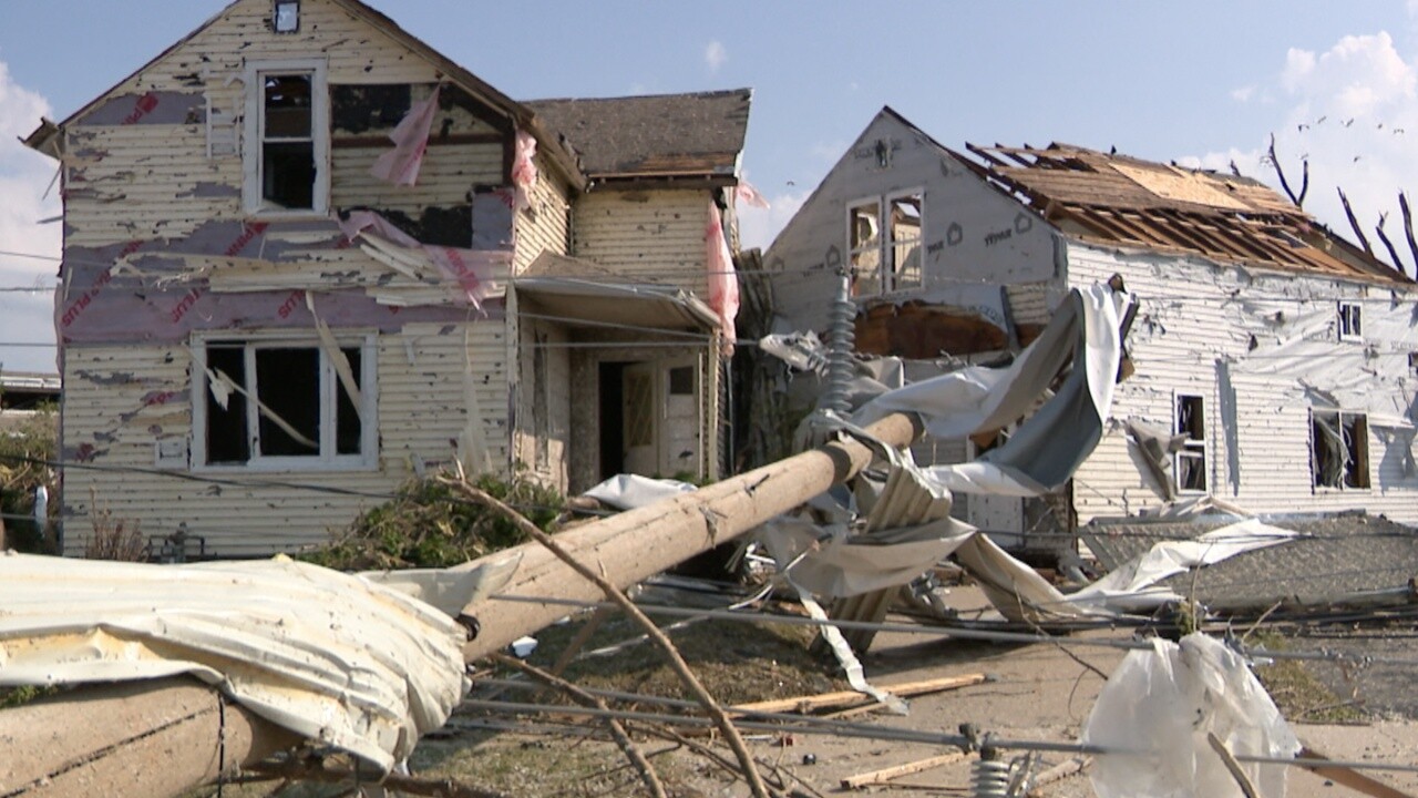 Menasha storms leave residents homeless, searching for shelter