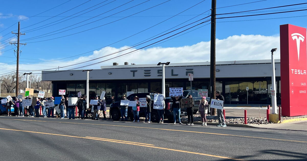 Tesla dealerships nationwide face protests on Saturday