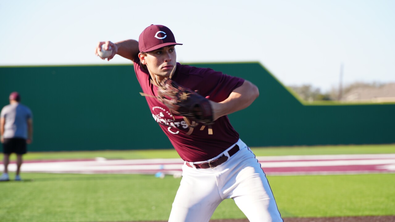 Calallen baseball senior Aidan Flores
