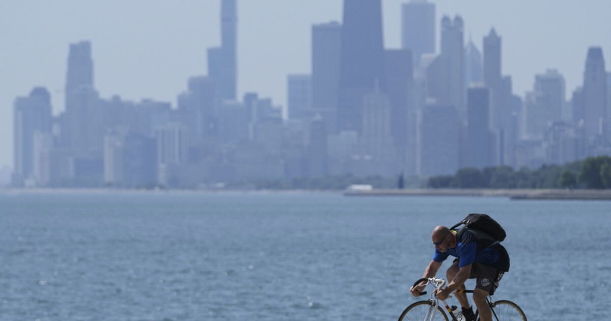 What is the urban heat island effect and the associated risks to your health?