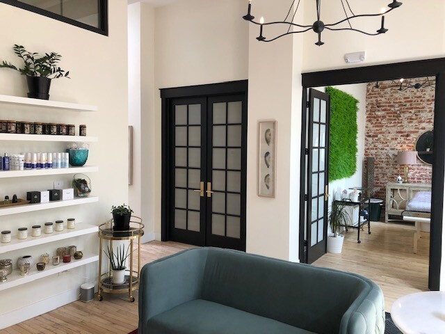 Wax & Lash Interior