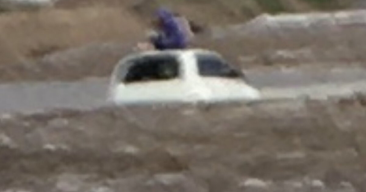 Woman rescued from vehicle stuck in floodwaters along Highway 36 in Adams County - Vimarsana News