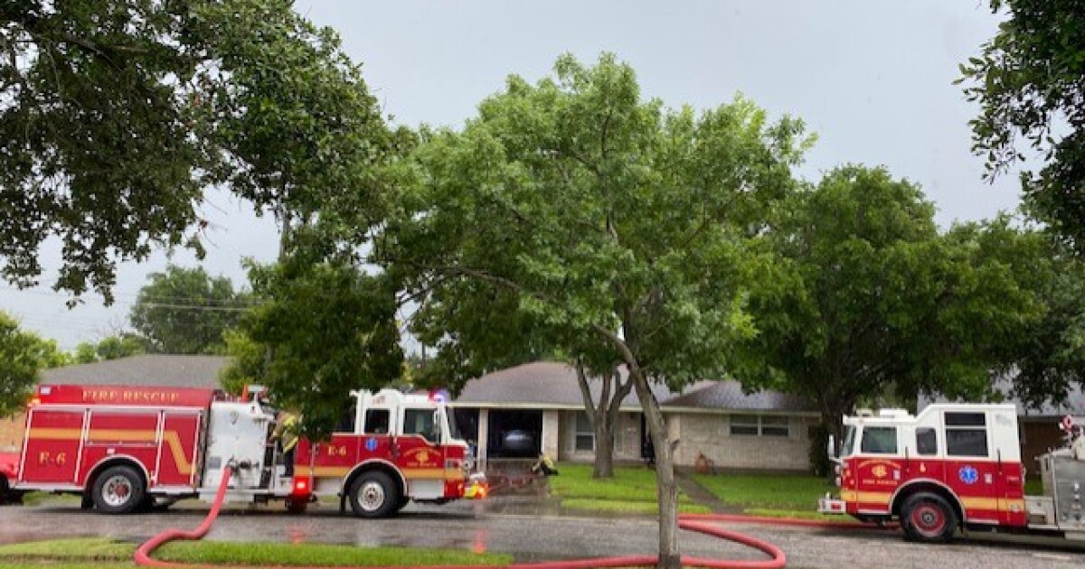Lightning strikes cause heavy damage to homes in the Coastal Bend - Vimarsana News