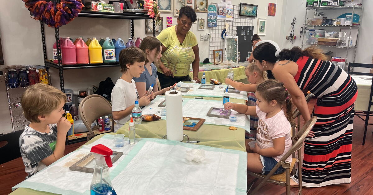 Clearwater artist offers art classes for homeschooled students - Vimarsana News