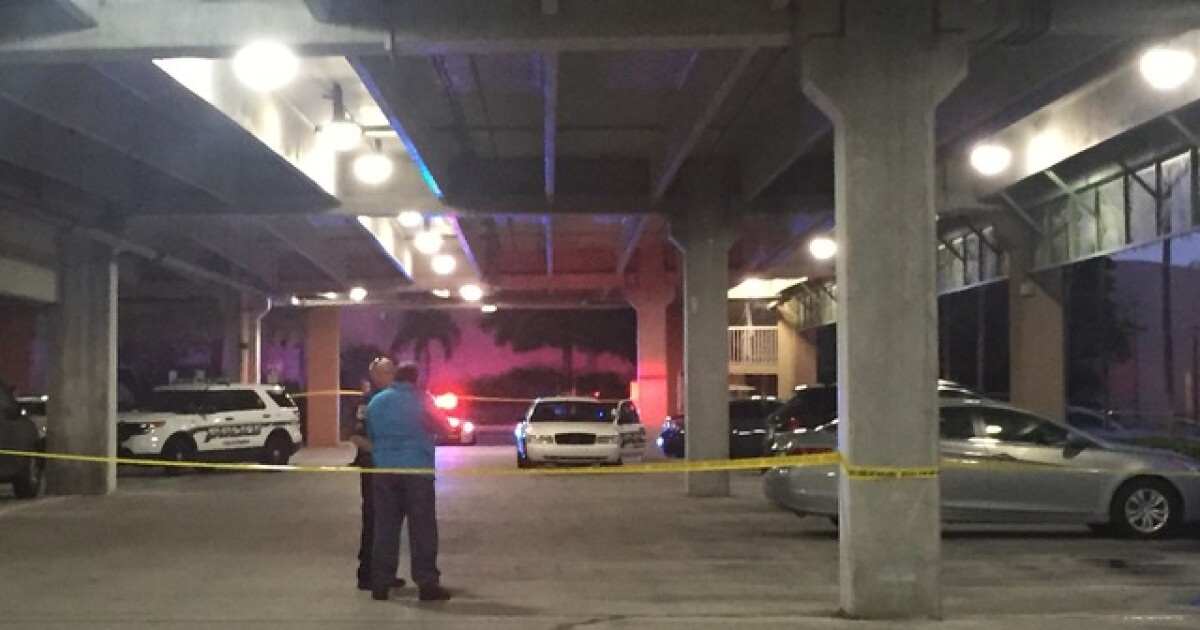 Naples police Teen shot in head at mall