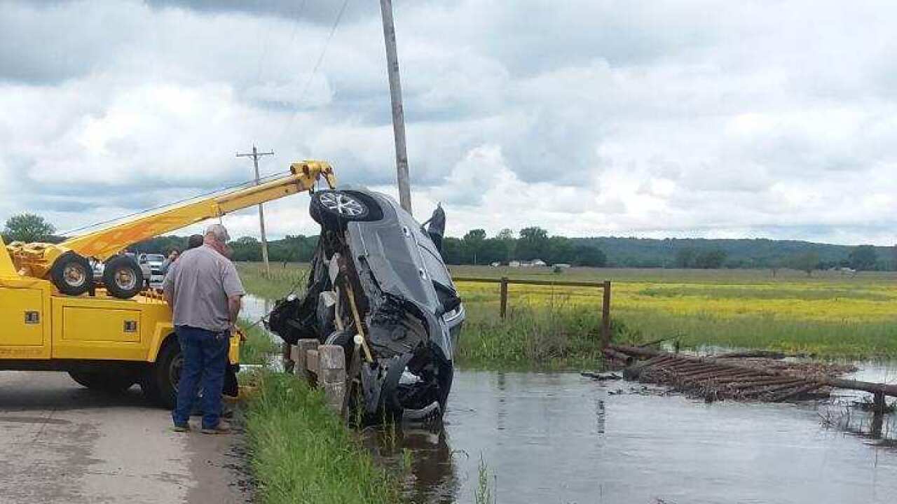 dewey water rescue after crash