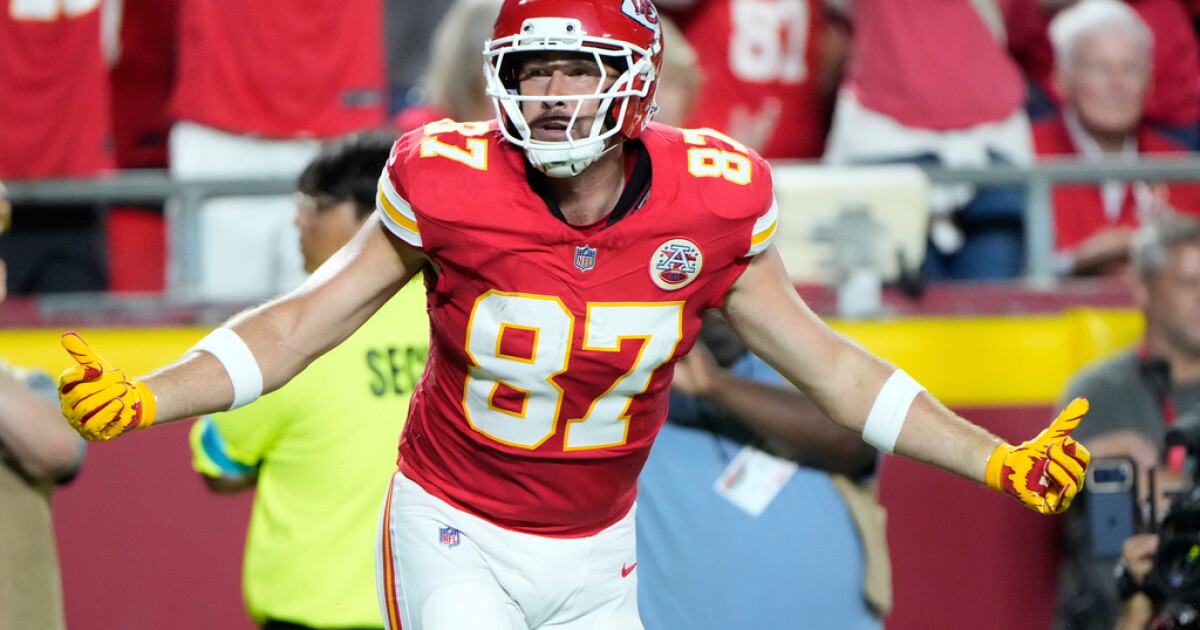 ‘Defeating Father Time’: Chiefs TE Travis Kelce continues to break records