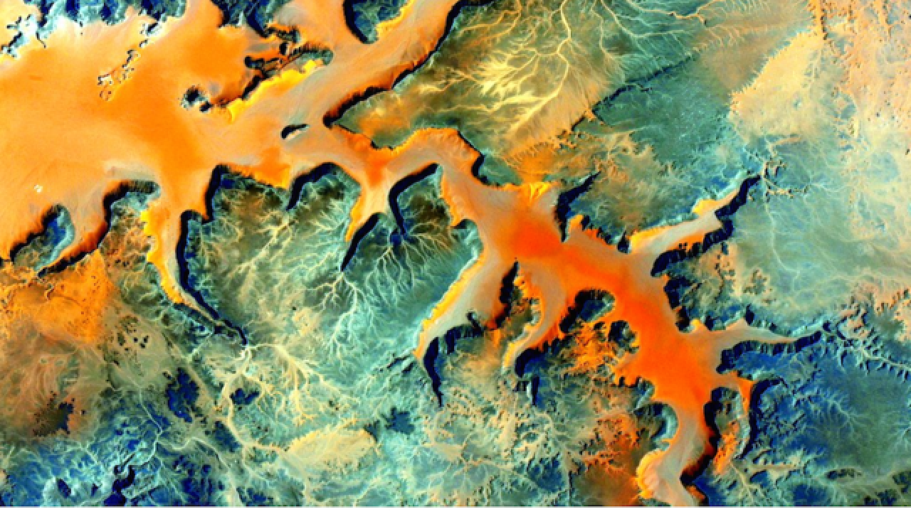 35 great photos from Scott Kelly's year in space